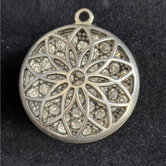 Silvertone 3D Floral Medallion Pendant - Picture 2 of 10